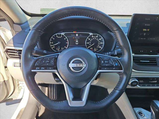 Used 2023 Nissan Altima 2.5 SL FWD image 13