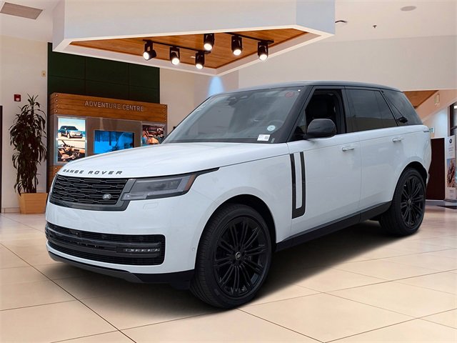 New 2025 Land Rover Range Rover SE