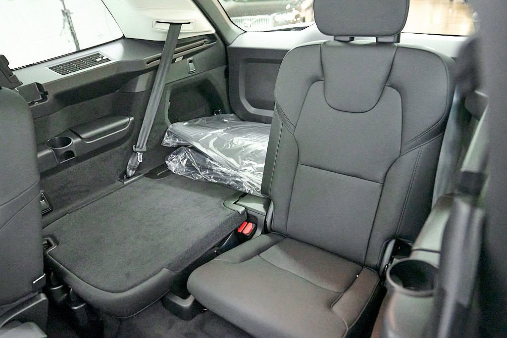 New 2026 Volvo XC90 B6 Plus w/ Protection Package AWD/4WD image 23
