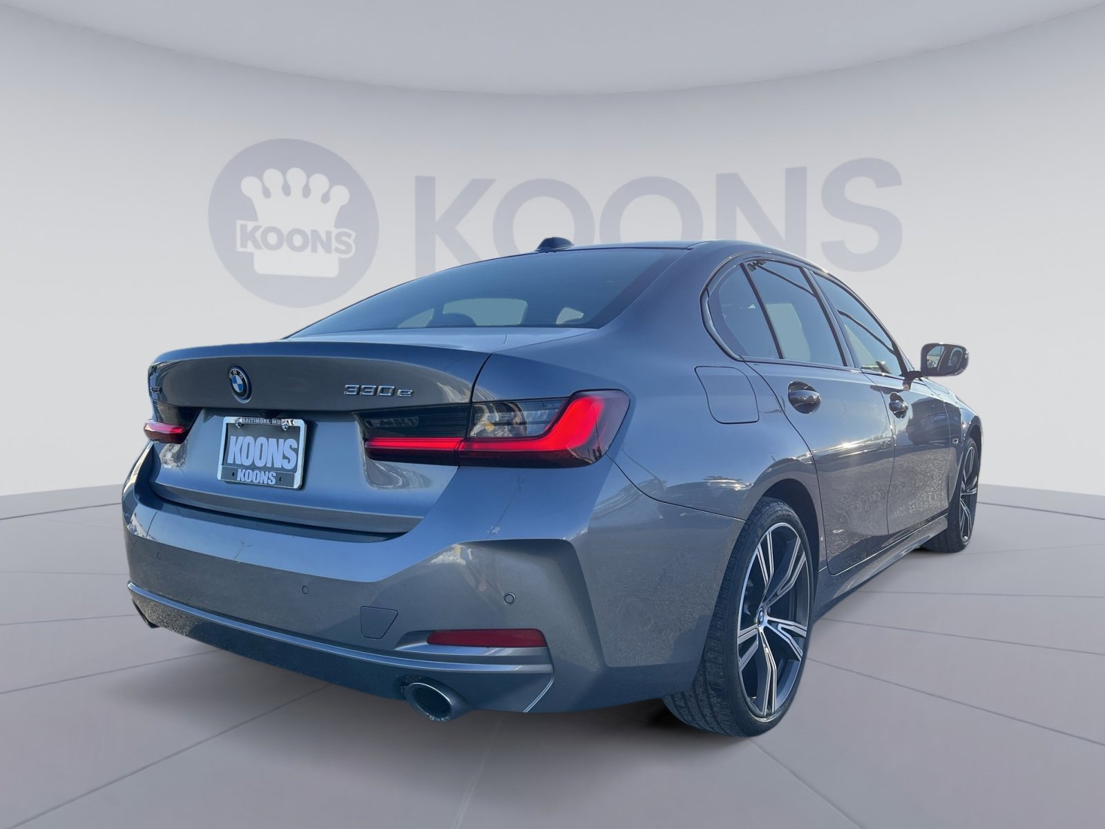 Used 2023 BMW 330e xDrive w/ Premium Package image 7