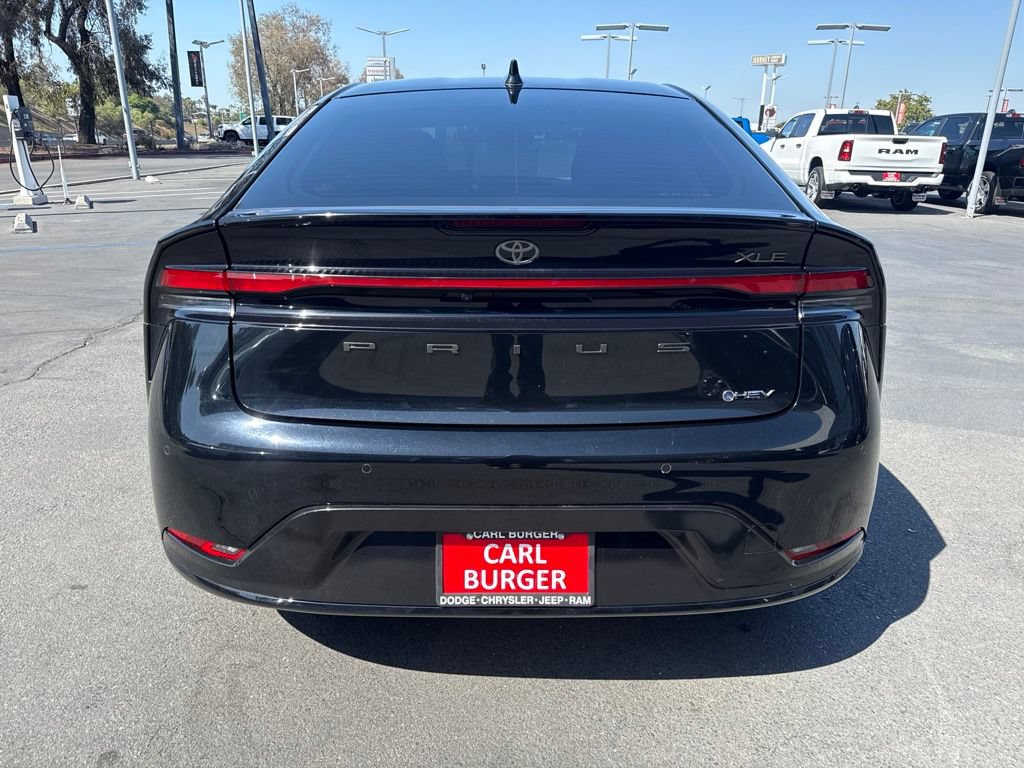 Used 2023 Toyota Prius XLE FWD image 6