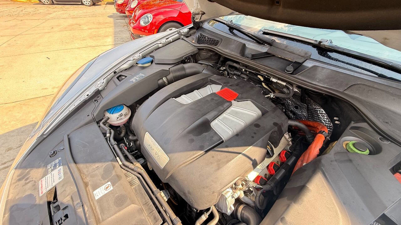 Used 2011 Porsche Cayenne S image 97