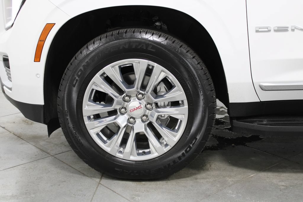 Used 2025 GMC Yukon XL Denali AWD/4WD image 21