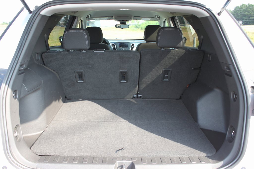 Used 2022 Chevrolet Equinox LS w/ LS Convenience Package image 16