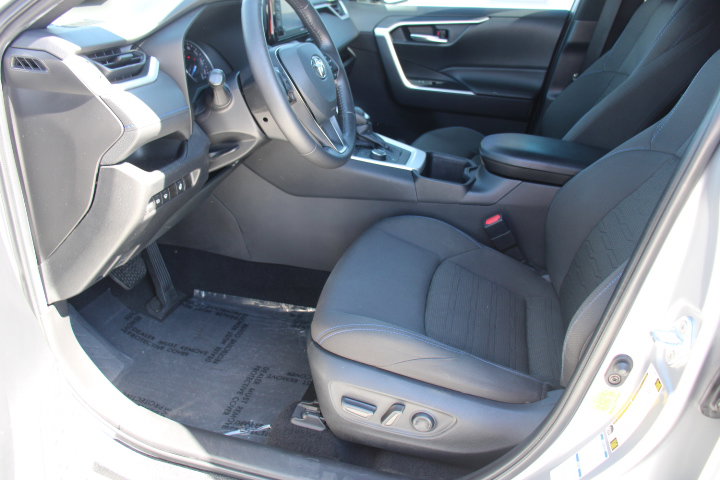 Certified 2022 Toyota RAV4 SE image 12