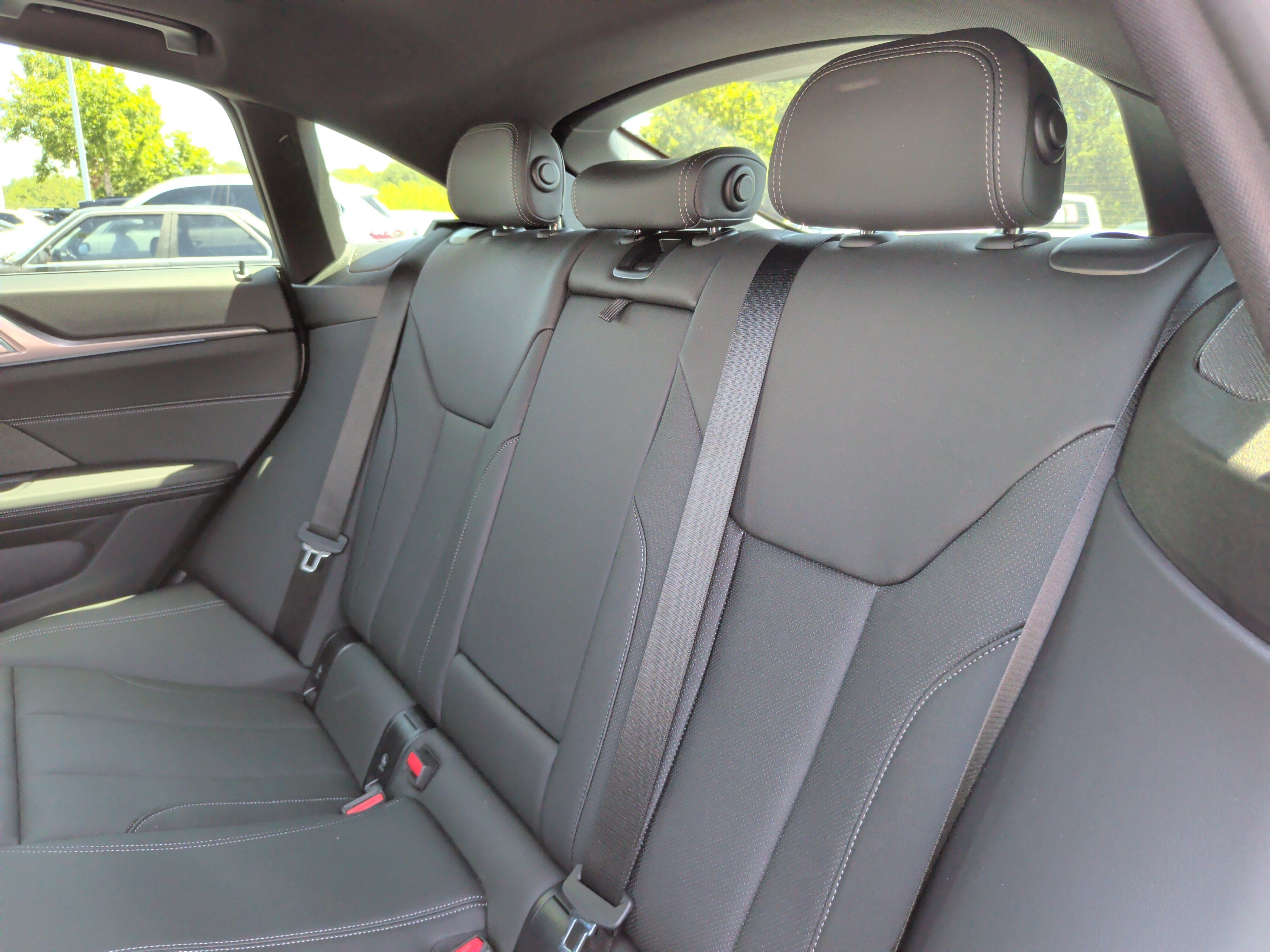 Used 2024 BMW i4 eDrive35 w/ Premium Package RWD image 35