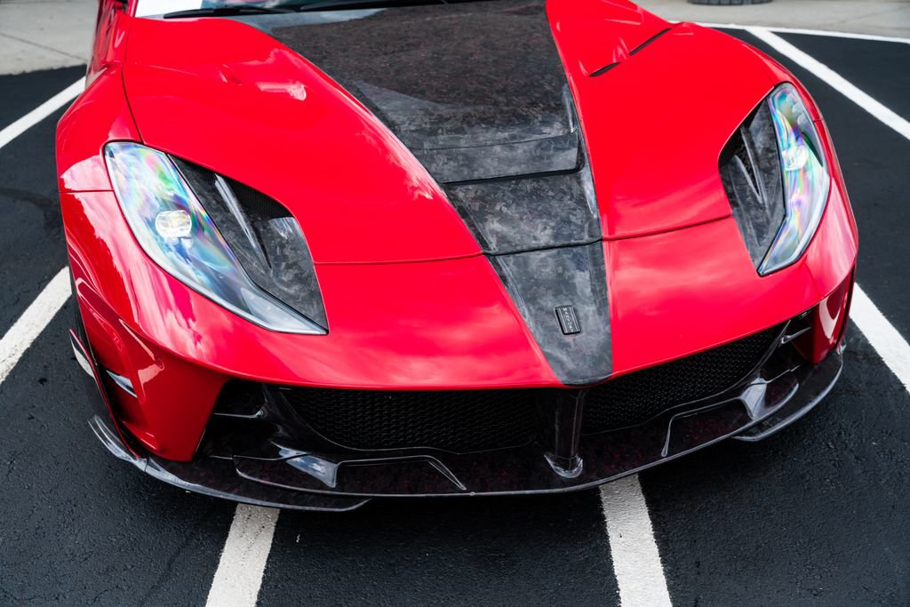 Used 2020 Ferrari 812 Superfast RWD image 6