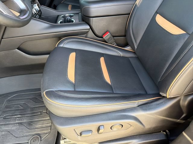 Used 2024 GMC Yukon AT4 w/ Technology Package AWD/4WD image 20