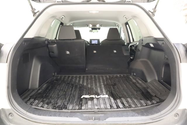 Used 2021 Toyota RAV4 XLE w/ XLE Grade Weather Package image 27
