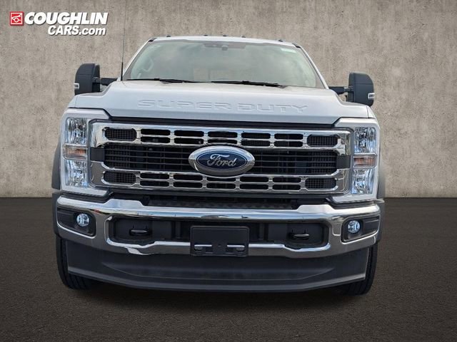 New 2025 Ford F550 4x4 Crew Cab image 2