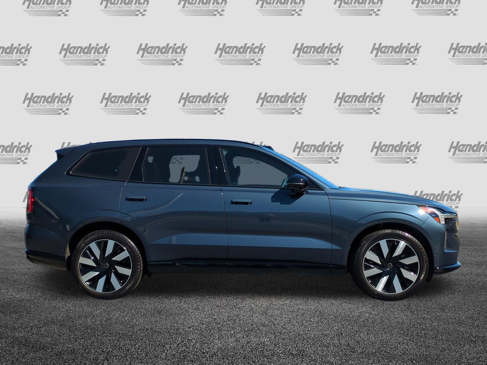 Used 2025 Volvo EX90 Ultra AWD/4WD image 10