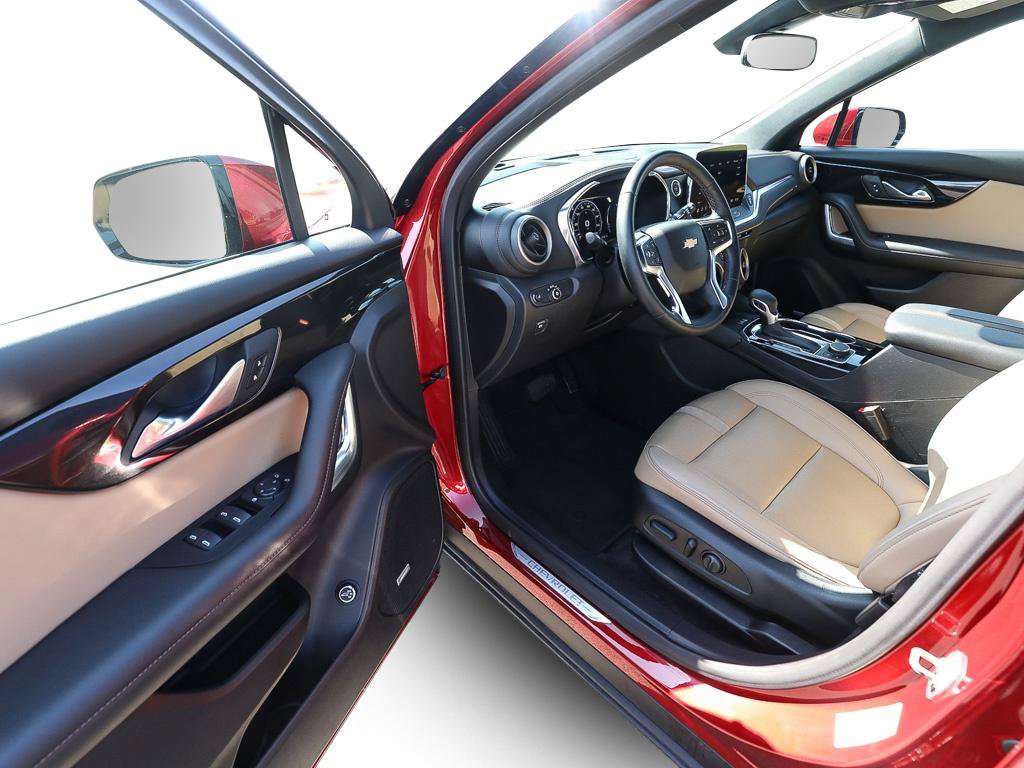 Used 2024 Chevrolet Blazer Premier FWD image 12