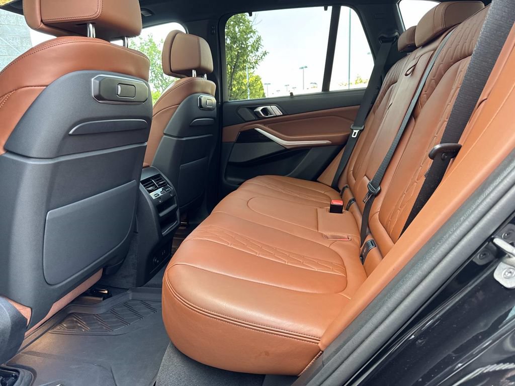 Used 2024 BMW X5 xDrive40i w/ Executive Package AWD/4WD image 12