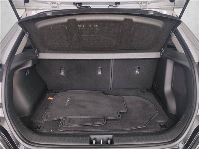 Certified 2022 Hyundai Kona Limited FWD image 6