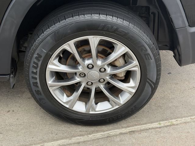 Used 2019 Jeep Cherokee Latitude Plus FWD image 7