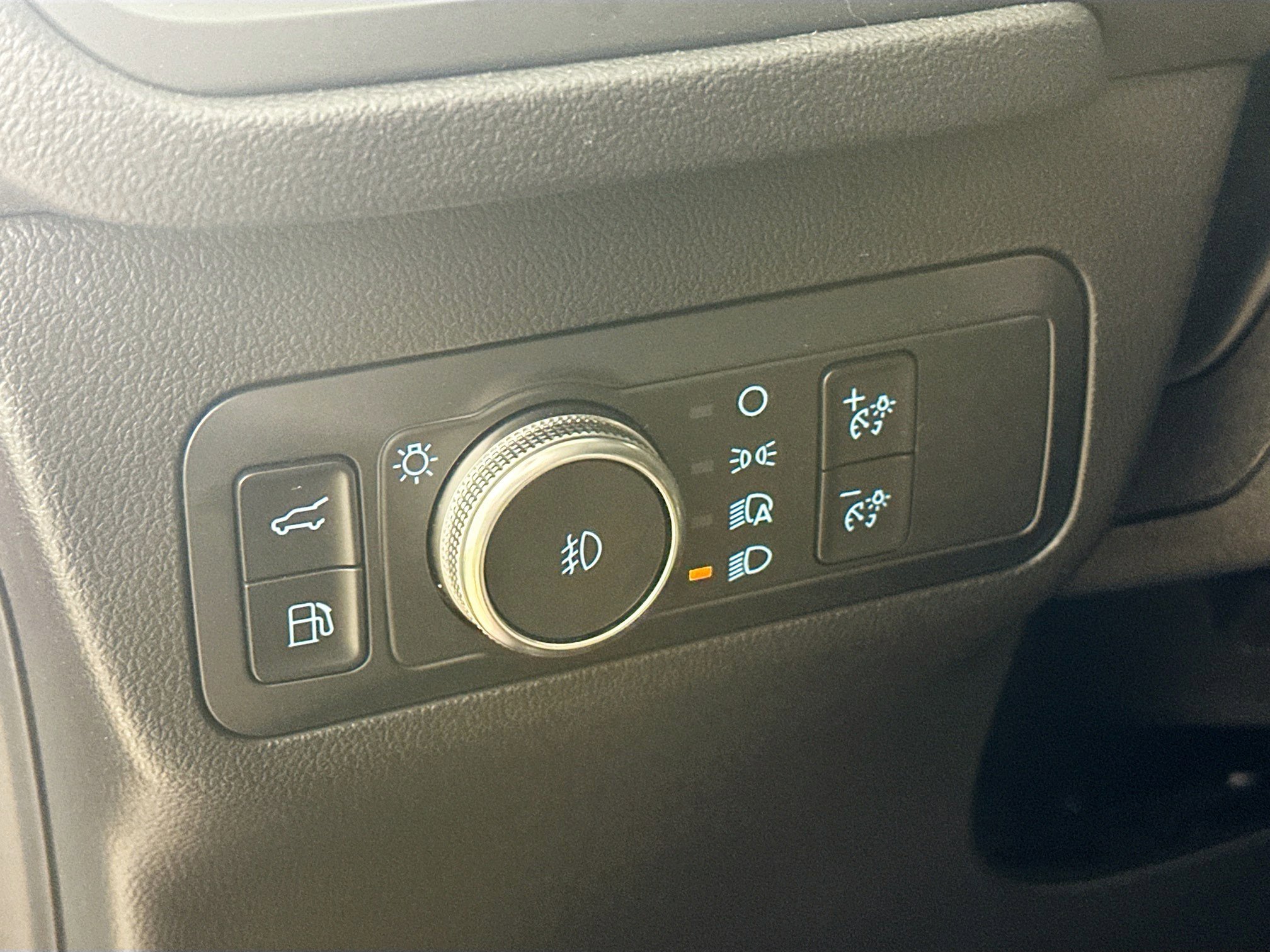 Used 2022 Ford Escape Titanium w/ Titanium Premium Package image 11