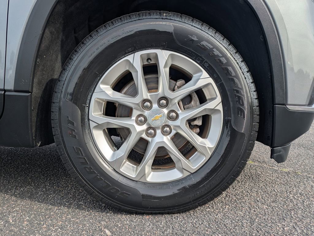 Used 2020 Chevrolet Traverse LT FWD image 14