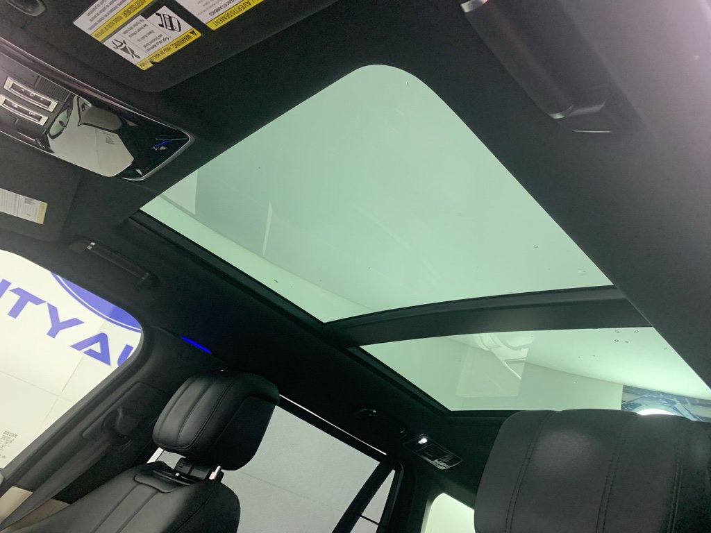 Used 2020 Land Rover Range Rover Long Wheelbase HSE image 28