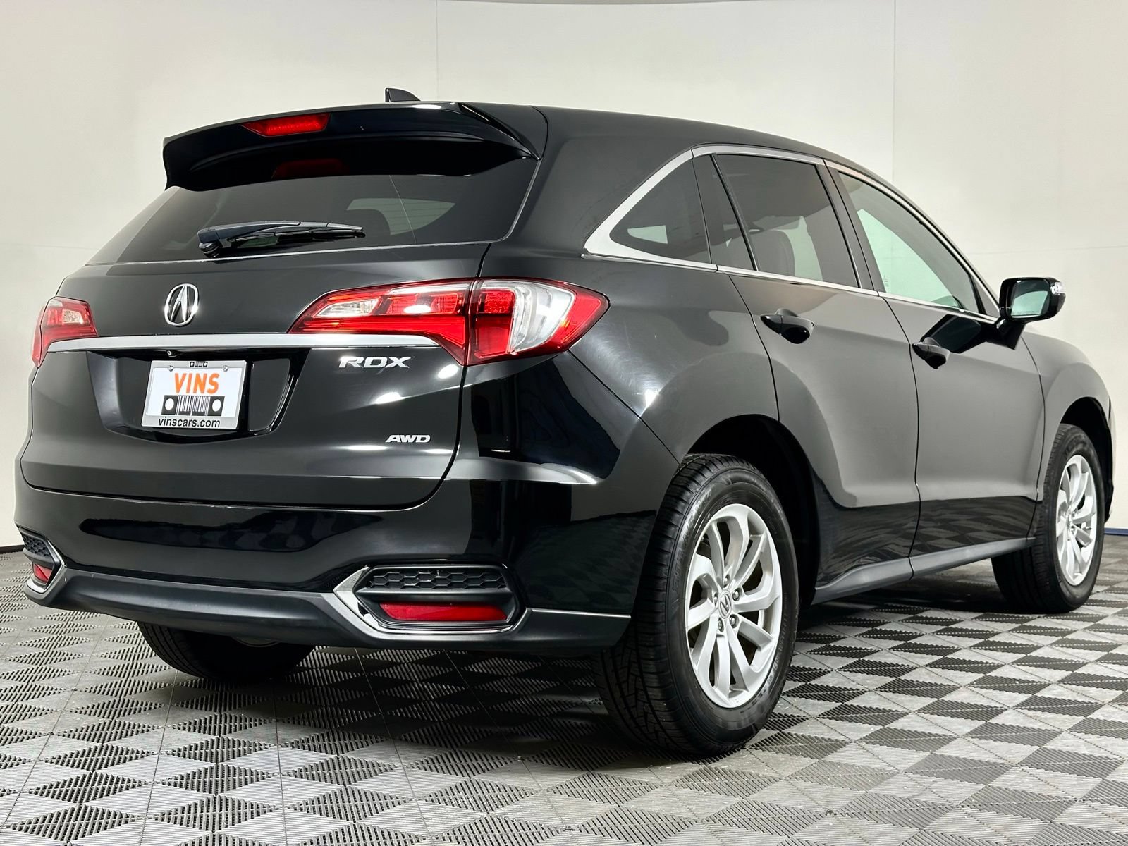 Used 2016 Acura RDX AWD w/ Technology Package image 4