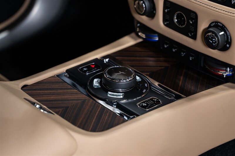 Used 2019 Rolls-Royce Wraith RWD image 54