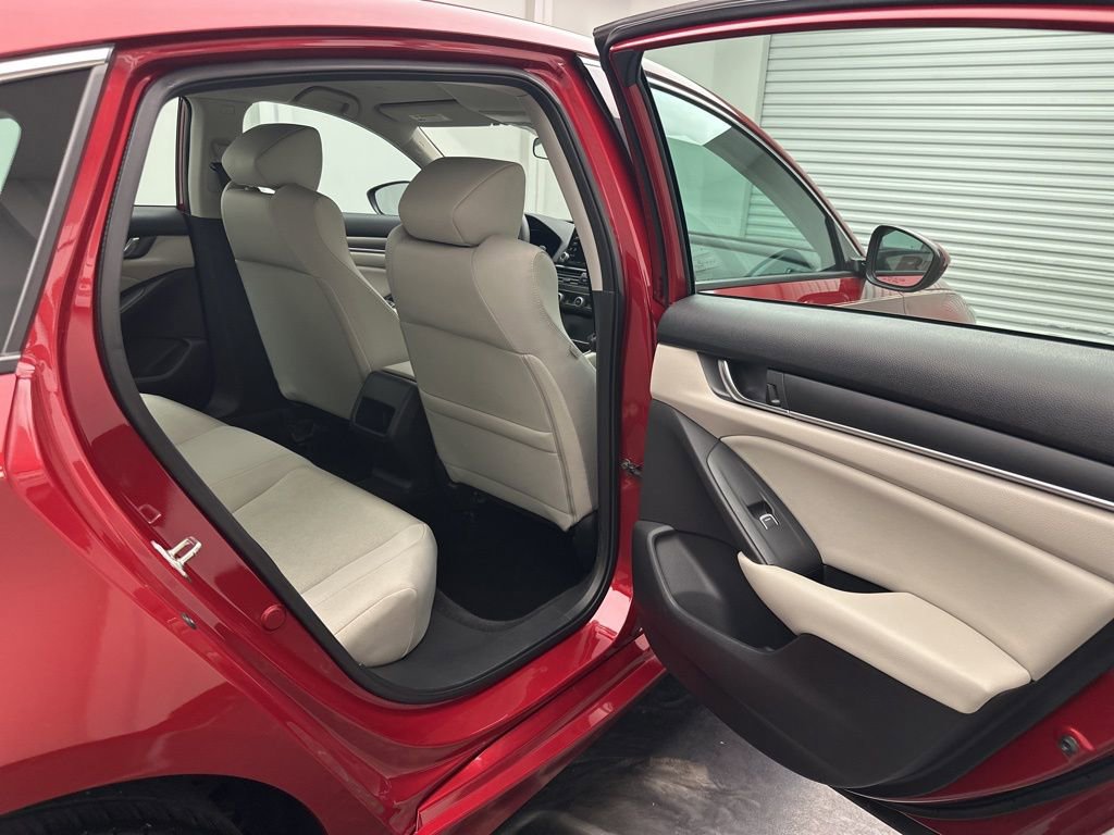 Used 2018 Honda Accord LX image 7