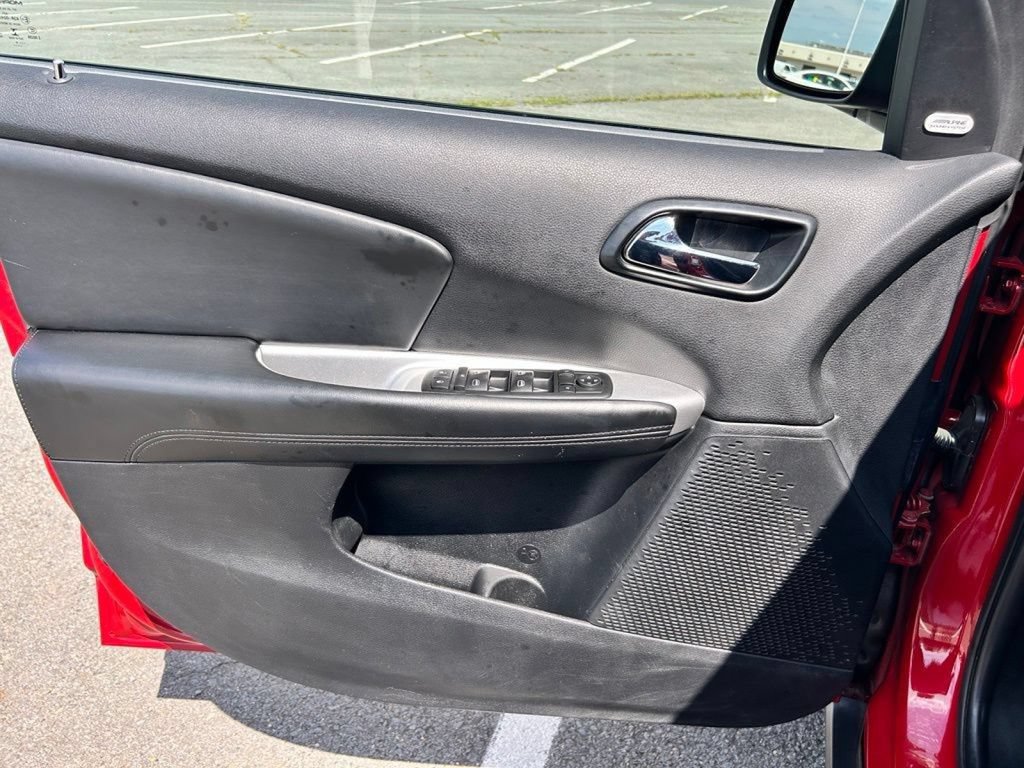 Used 2015 Dodge Journey SXT w/ Flexible Seating Group FWD image 19