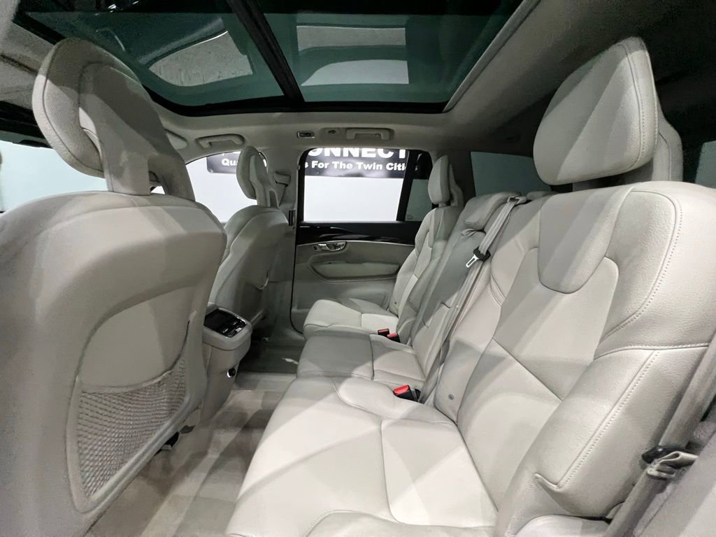 Used 2016 Volvo XC90 T6 Momentum image 21