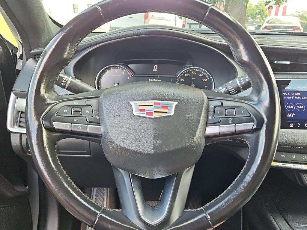 Used 2022 Cadillac XT4 Premium Luxury w/ Safety Alert Package FWD image 19