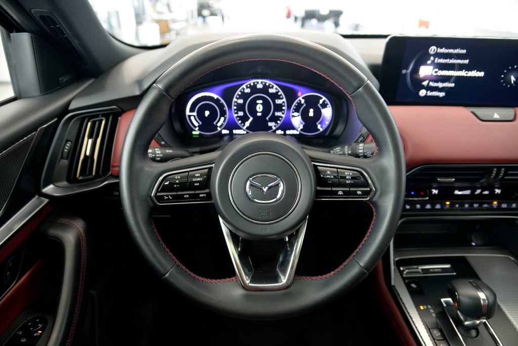Certified 2025 MAZDA CX-70 Plug-In Hybrid w/ Premium Plus AWD/4WD image 18