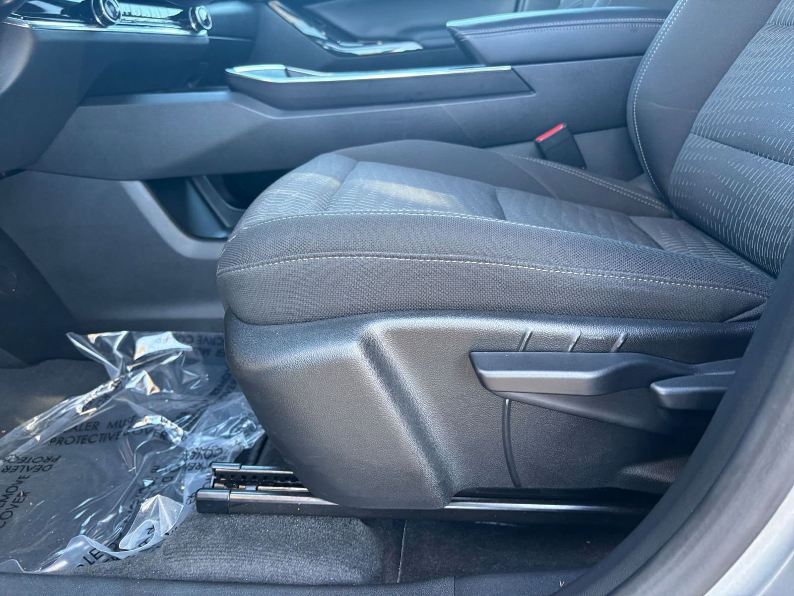 Used 2025 Chevrolet Equinox LT image 23