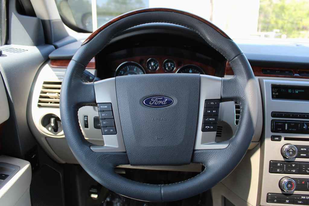 Used 2009 Ford Flex Limited image 15