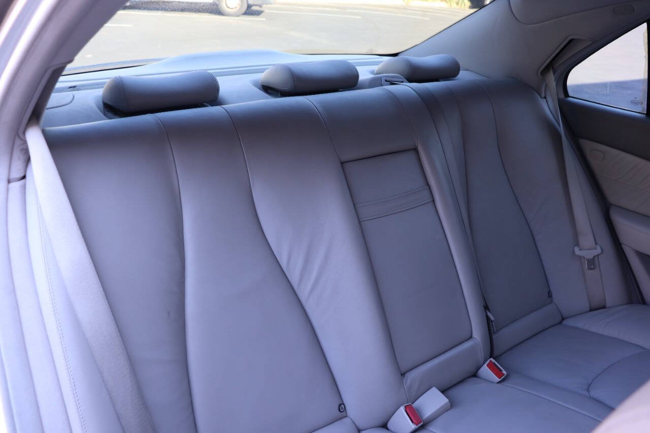 Used 2003 Mercedes-Benz S 500 4MATIC image 37