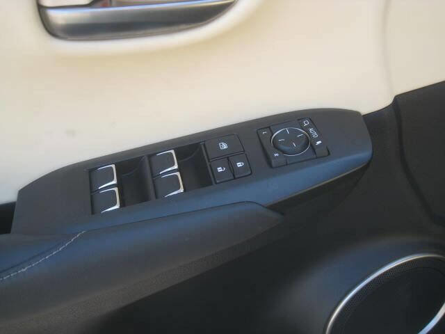 Used 2018 Lexus NX 300 AWD w/ Comfort Package image 17