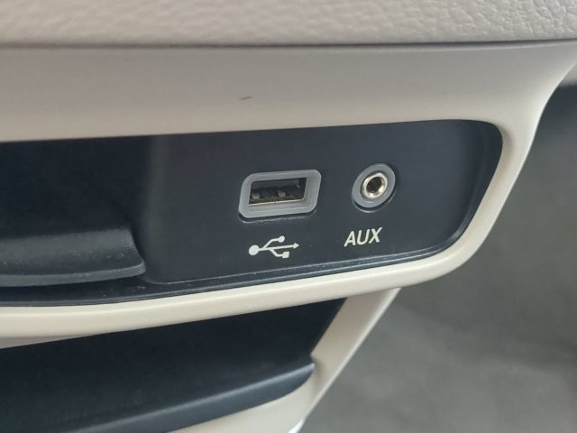 Used 2017 Chrysler Pacifica LX FWD image 20