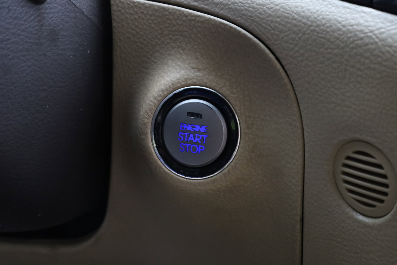 Used 2014 Hyundai Genesis 3.8 w/ Technology Package 03 image 10