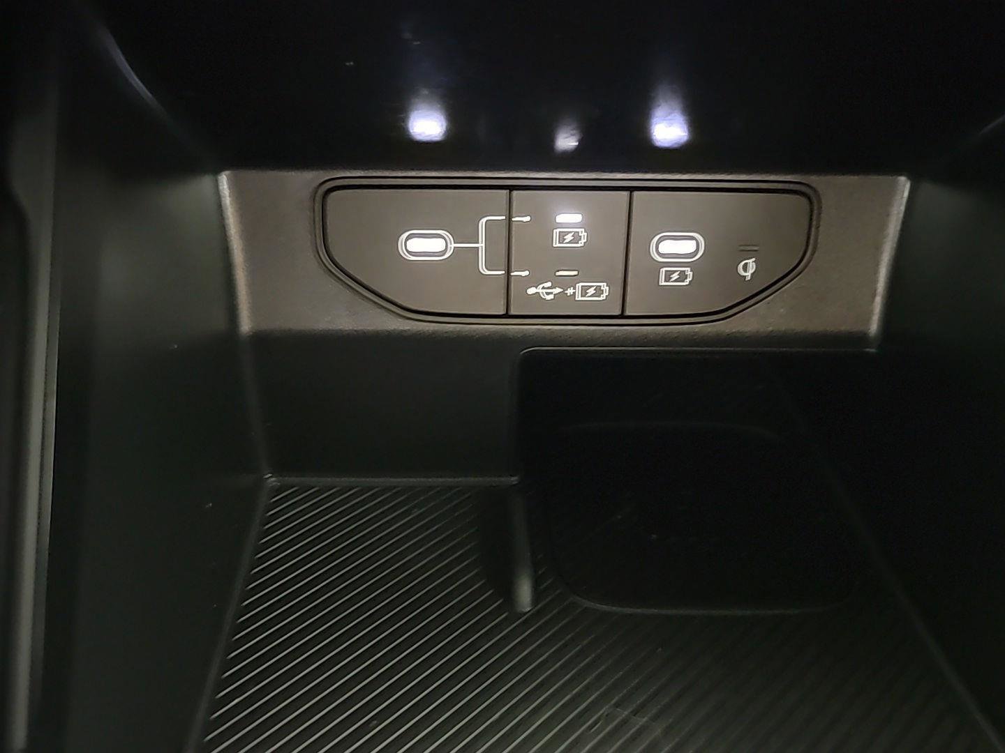 Used 2025 Kia Sorento EX w/ Panoramic Sunroof Package image 33