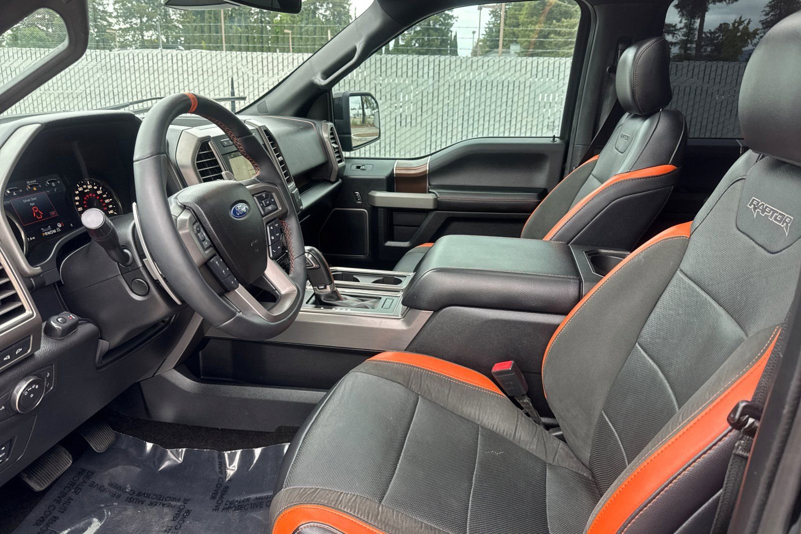 Used 2018 Ford F150 Raptor w/ Equipment Group 802A Luxury AWD/4WD image 10