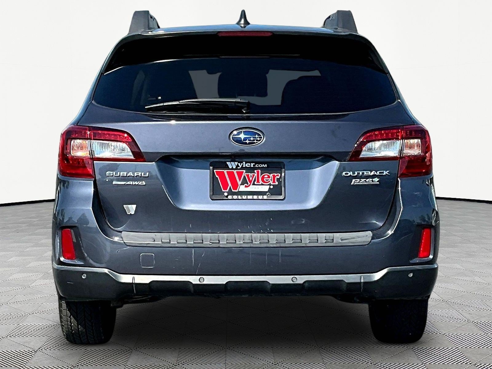 Used 2017 Subaru Outback 2.5i Limited AWD/4WD image 5