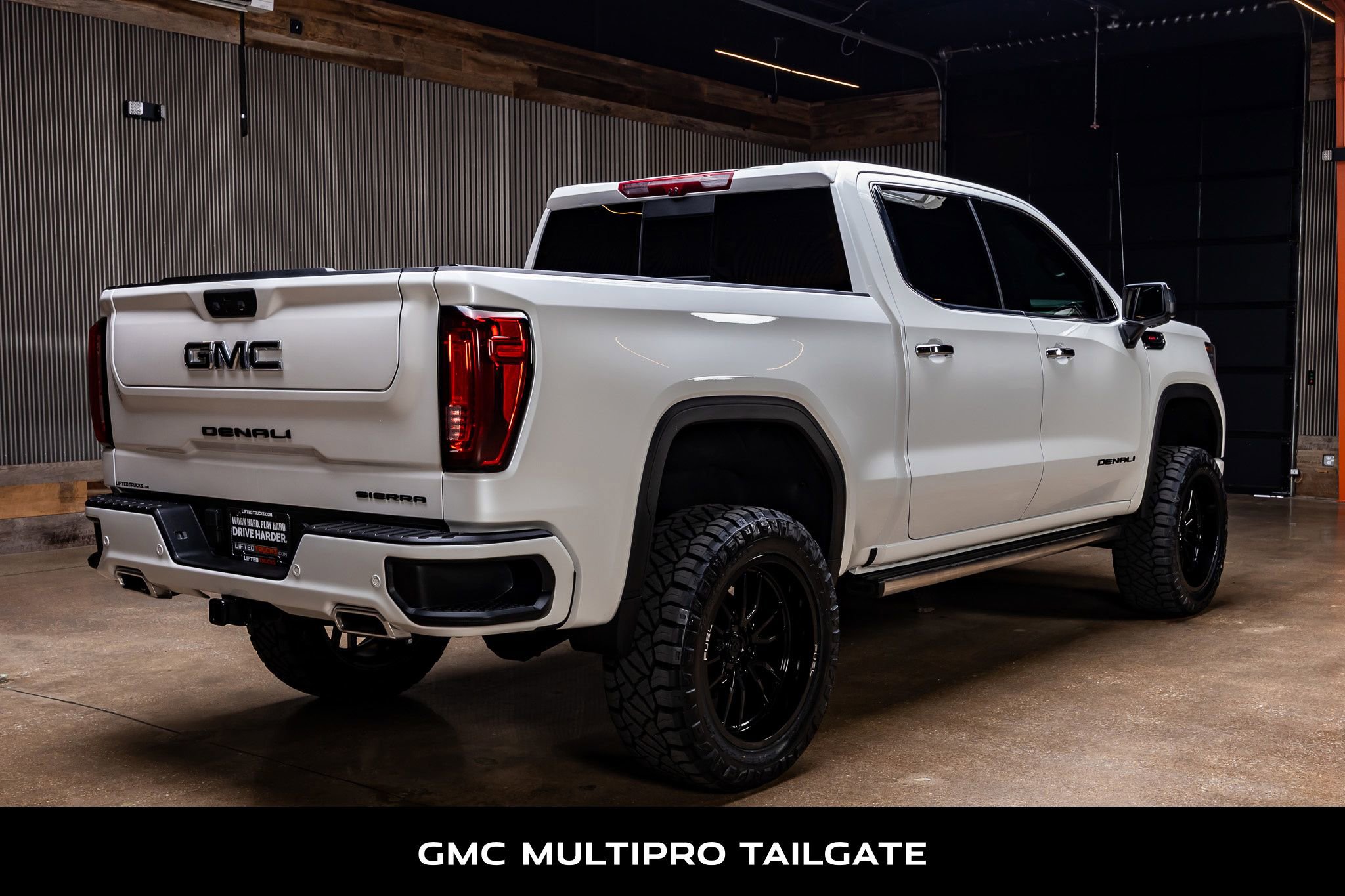 Used 2025 GMC Sierra 1500 Denali w/ Denali Reserve Package AWD/4WD image 10