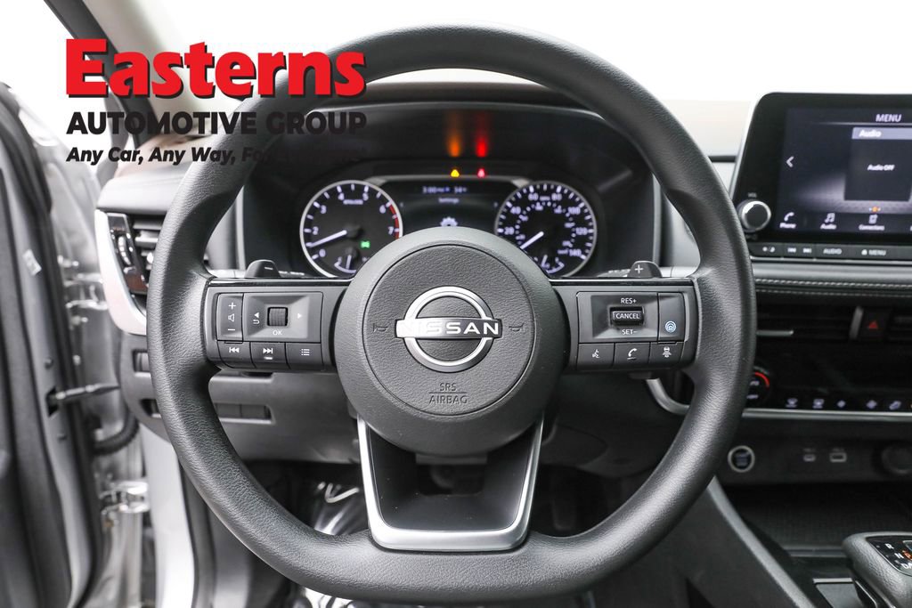 Used 2022 Nissan Rogue SV image 10