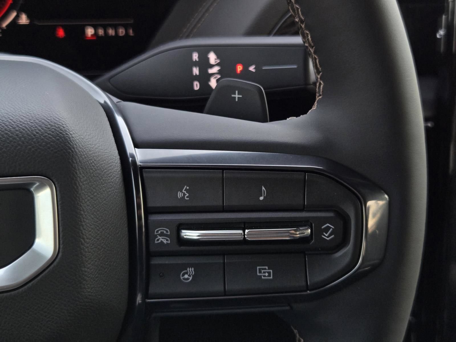 New 2026 GMC Yukon AT4 w/ AT4 Premium Plus Package AWD/4WD image 13