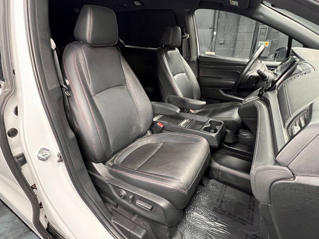Used 2024 Honda Odyssey Sport image 4