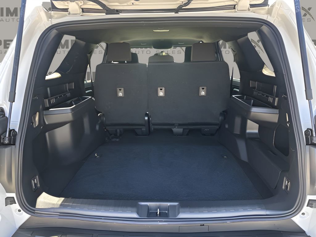 Used 2025 Toyota 4Runner SR5 image 27