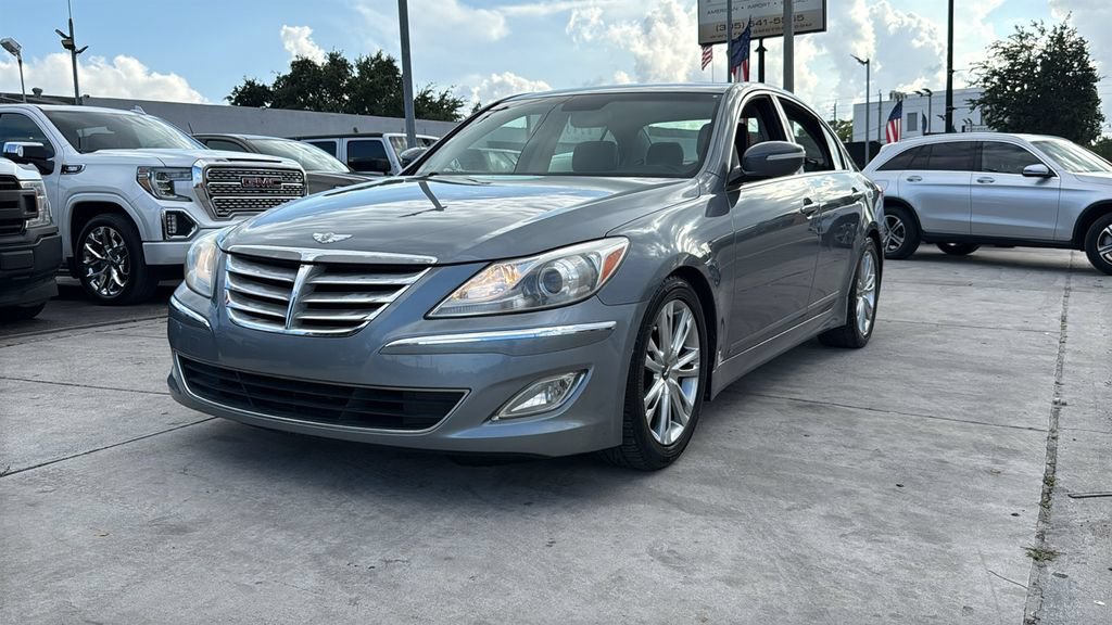 Used 2014 Hyundai Genesis 3.8 RWD image 9