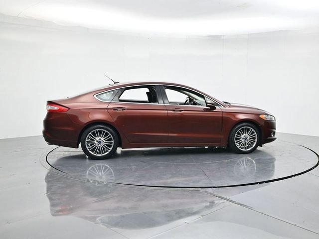 Used 2015 Ford Fusion SE w/ Equipment Group 202A image 2