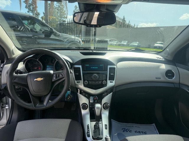 Used 2014 Chevrolet Cruze LS FWD image 6