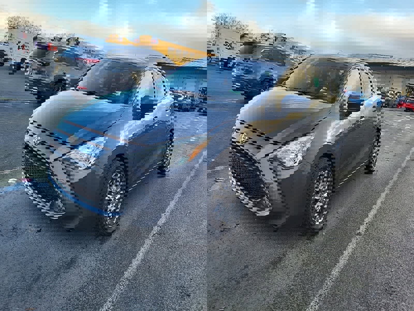 Used 2019 Toyota Yaris LE image 1