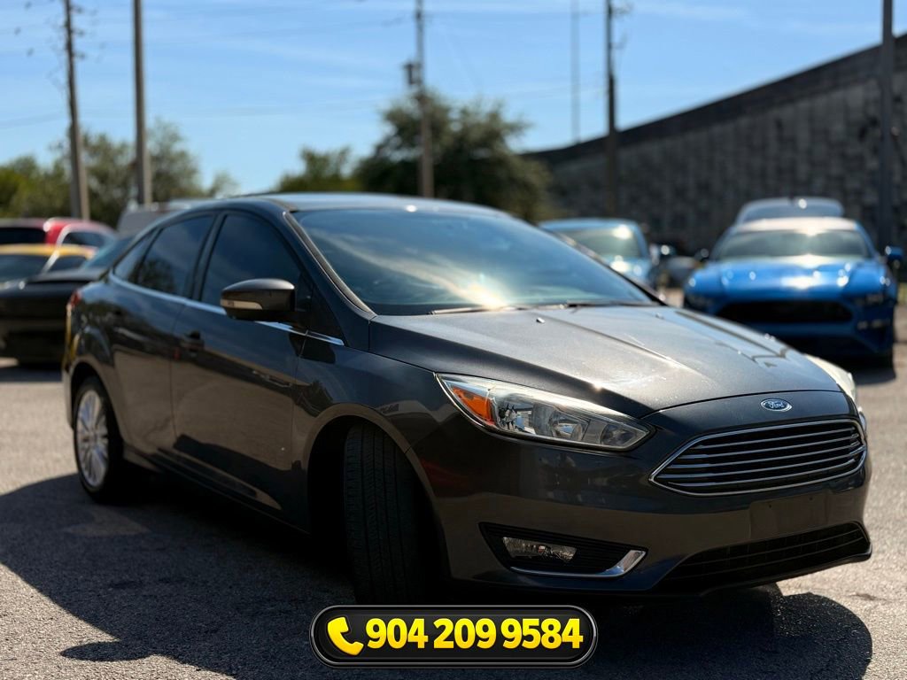 Used 2017 Ford Focus Titanium image 12