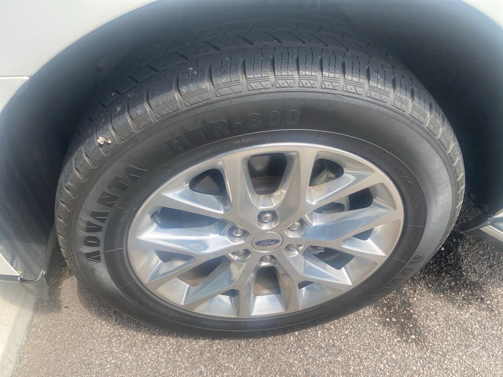 Used 2021 Ford Expedition XLT RWD image 3