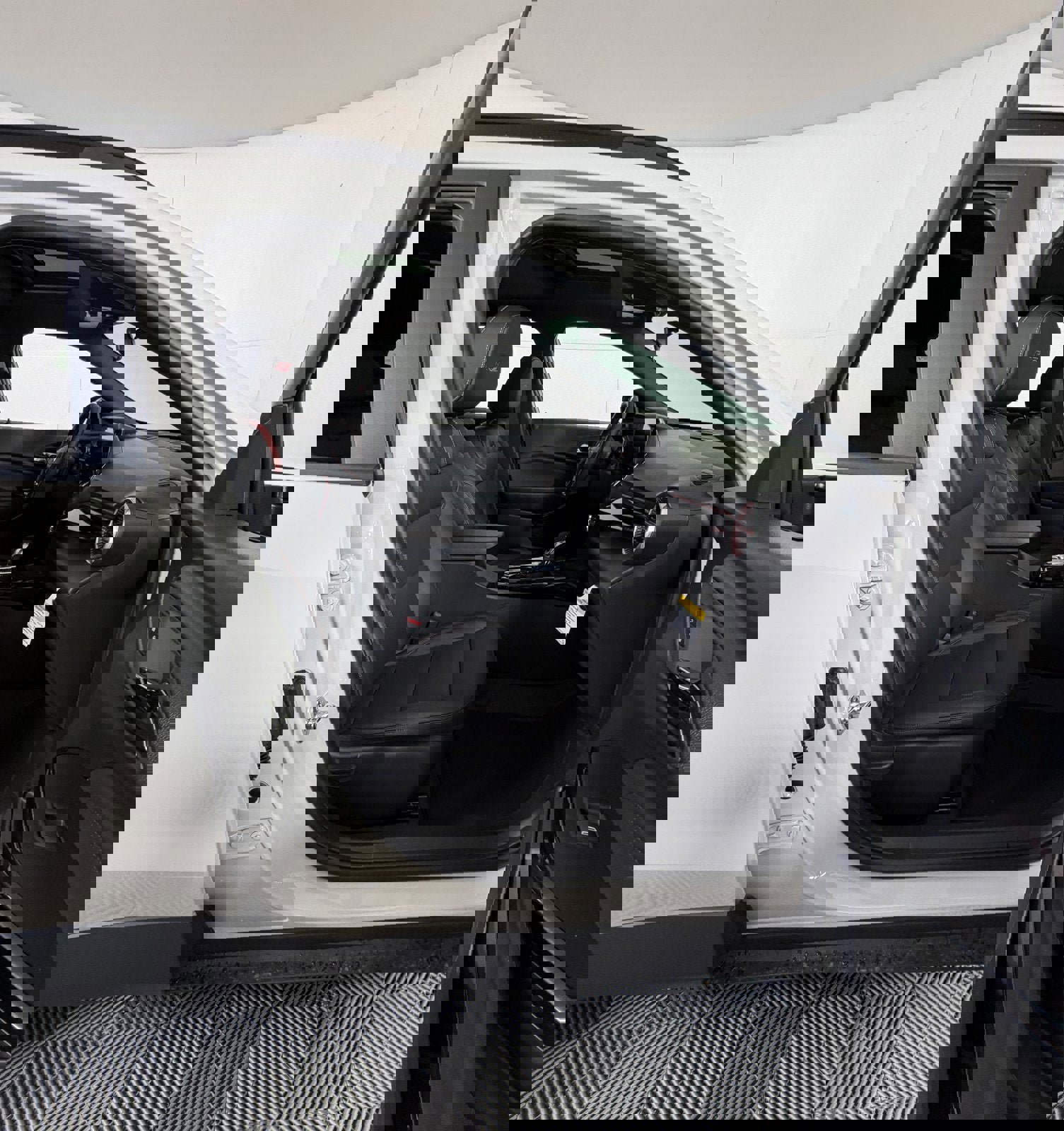 New 2026 Chevrolet Trax RS w/ Sunroof Package image 6